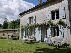 La Maison du Gardien Domaine du Château des Loups